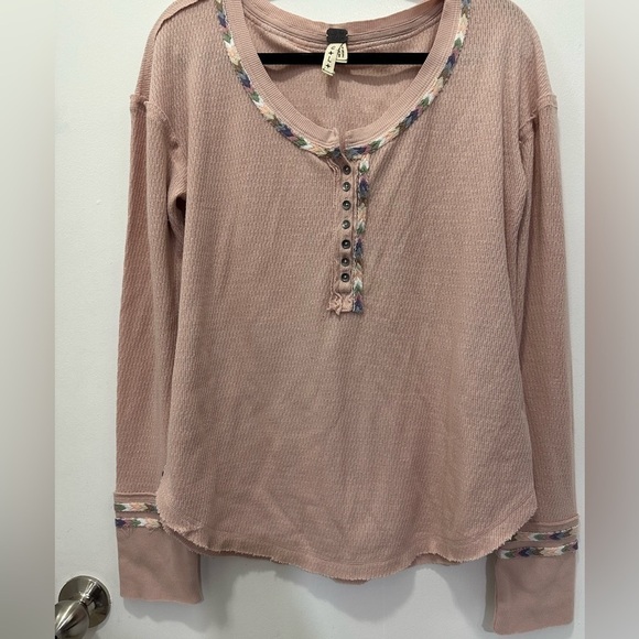 We The Free Free People Thermal Waffle Knit Embroidery Longsleeve Top Sz L - Picture 1 of 7